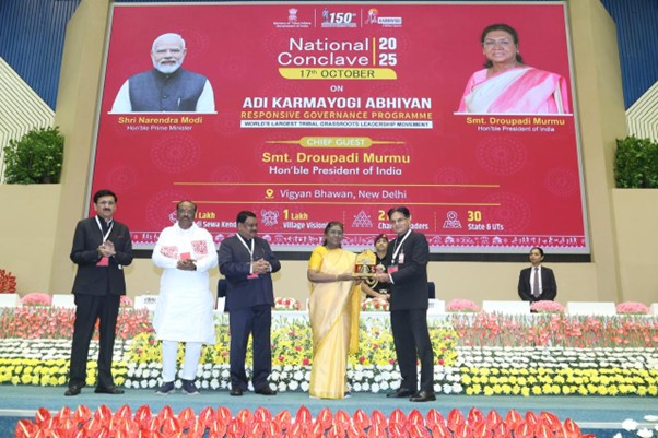 WCD MINISTRY GETS AWARD FOR OUTSTANDING-2
